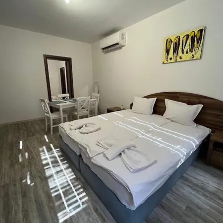 кулата Apartment